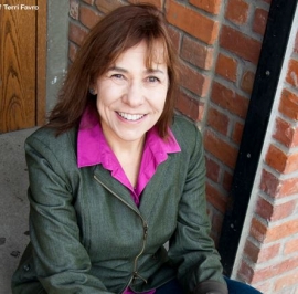 تيري فافرو Terri Favro