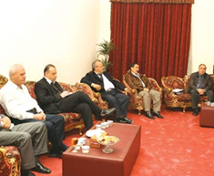 جلسة نقدية حول “الحداثة في القصة القصيرة”