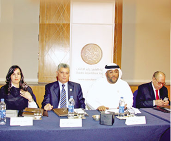 أعلن راشد العريمي الأمين العام لجائزة الشيخ زايد للكتاب عن إغلاق باب الترشيحات لدورة الجائزة الخامسة للعام 2010 - 2011