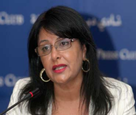 وقعت الكاتبة والإعلامية الفلسطينية سامية عيسى في مقر نادي دبي للصحافة روايتها الجديدة “حليب التين”