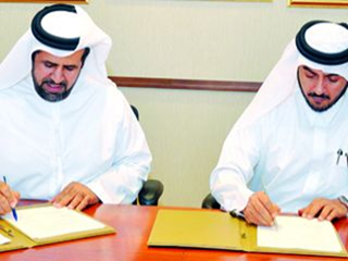 وقعت مؤسسة محمد بن راشد آل مكتوم أمس مذكرة تفاهم مع مؤسسة زايد العليا للرعاية الإنسانية وذوي الاحتياجات الخاصة، وذلك لتوفير كتب المؤسسة المختلفة والصادرة عن كل من برنامج “اكتب” وبرنامج “ترجم” في مؤسسة محمد بن راشد آل مكتوم ضمن مبادرة “حصاد المعرفة”.