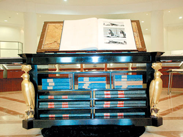 بدأت دارة الدكتور سلطان القاسمي للدراسات الخليجية باستخراج الكتب والخرائط التي أمر سموه بإرسالها إلى جمهورية مصر العربية وهي الكتب والمخطوطات الأصلية التي طالها الحريق في تلك الأحداث المؤسفة