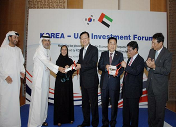 النسخة الكورية من كتاب "لماذا الإمارات"