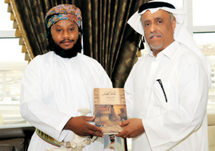 استقبل معالي الفريق ضاحي خلفان تميم، القائد العام لشرطة دبي، الكاتب العماني إبراهيم بن حبيب السعدي