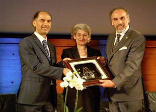 تتويج الفائزين بجائزة الشارقة للثقافة العربية في دورتها الحادية عشرة