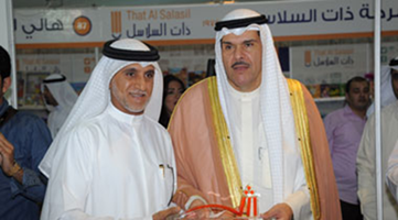 معرض الشارقة الدولى للكتاب مشاركته الناجحة فى الدورة الثامنة والثلاثين من معرض الكويت الدولى للكتاب