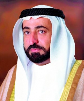 سلطان يوجه بنشر نسخ كاملة لمؤلفاته إلكترونياً