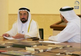 حاكم الشارقة يكشف عن الدفعة الرابعة من المخطوطات المهداة إلى الجامعة القاسمية ويتفقد دار المخطوطات الاسلامية