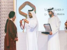 الباحثة جيونتي ميترا .. توثّق إنجازات آل نهيان و حازت جائزة أبوظبي بعد 36 عاماً أمضتها بالإمارات