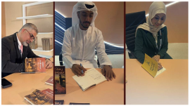 ركن توقيع الكتب .. منصة تجمع المبدعين