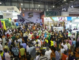 206 ملايين درهم حجم المبيعات بزيادة 17% عن الدورة الماضية - 2.38 مليون زائر لمعرض الشارقة الدولي للكتاب 2017