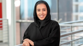 مواطنة توفر الكتب الجامعية مجاناً في 180 دولة