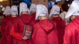 &quot;حكاية جارية&quot; تجول بشخصياتها بين أروقة &quot;الشارقة للكتاب&quot;