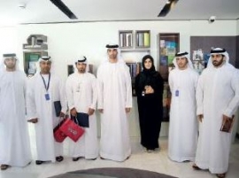 المحمود يفتتح مكتبة «أبوظبي للإعلام» في مبنى «الاتحاد»